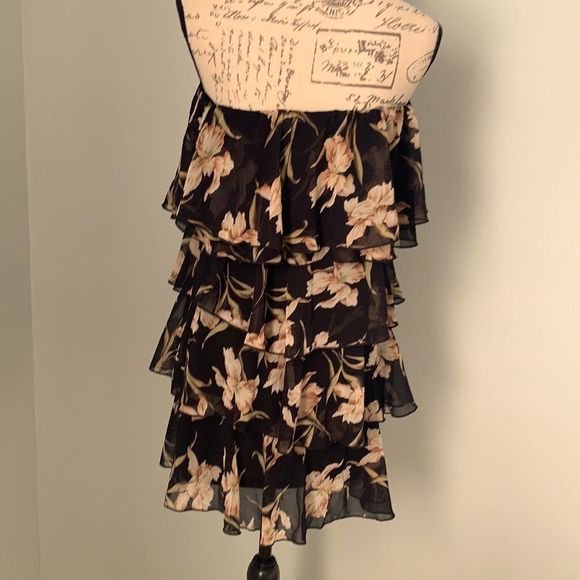 Forever 21 | Dress | Black and Floral | Elastic at top | size small - Picture 3 of 6